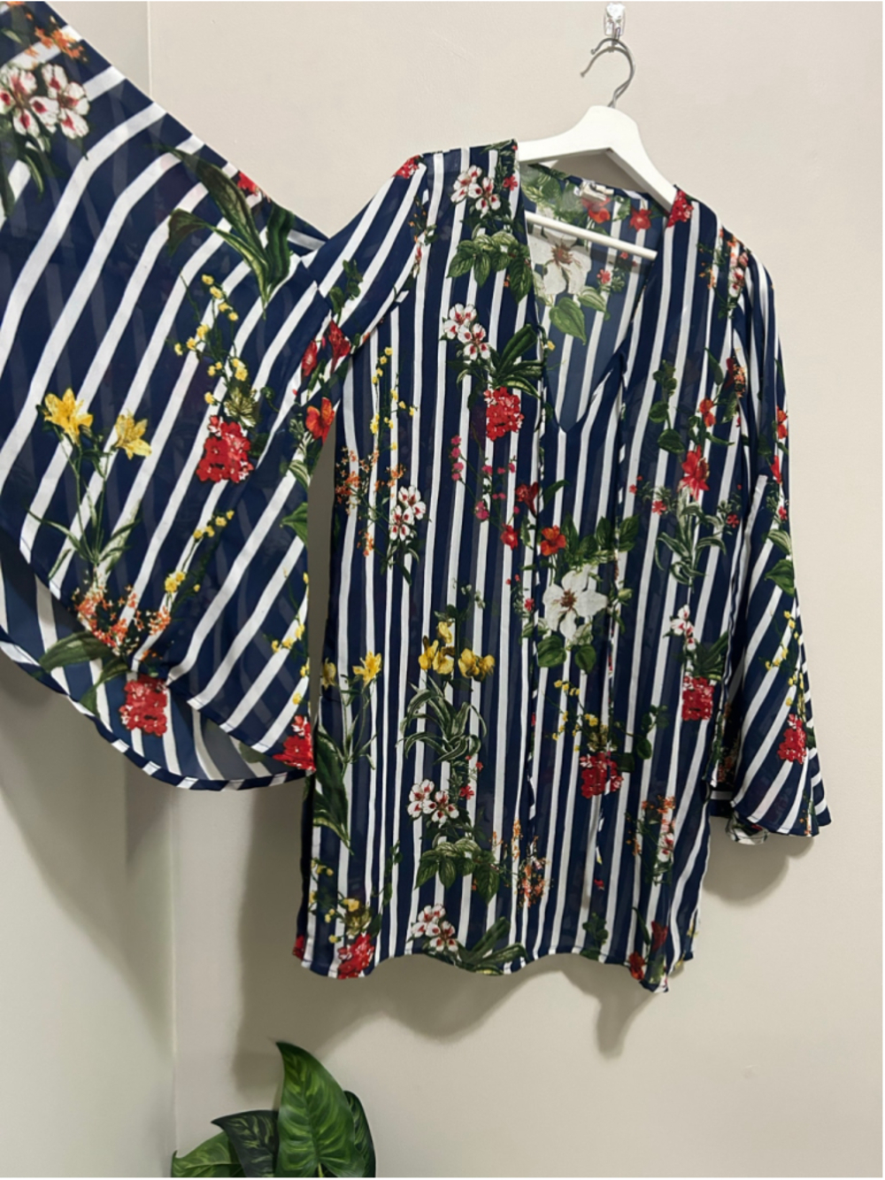 Women's Violet Sky Floral Striped Tunic Top, Swim Cover upSize M, Blue & White